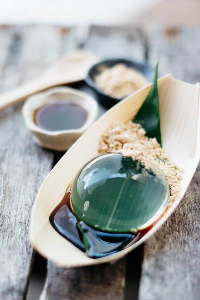 1535784541 rain drop cake 2 4