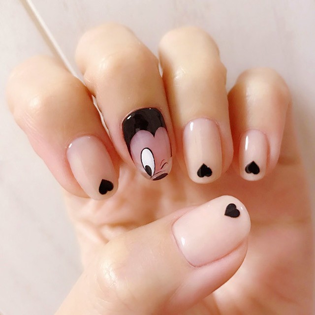 1536294967 disney nails art ideas mouse black heart