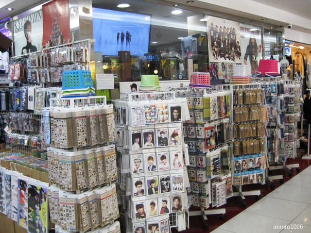ร้านขายของ kpop ที่เกาหลี , ร้านขายของศิลปินเกาหลี ที่เกาหลี , ร้านขายอัลบั้มเกาหลี ที่เกาหลี , ร้านขายของติ่ง ที่เกาหลี