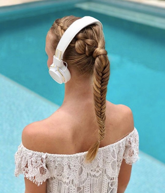 1538728158 186 braided ponytail