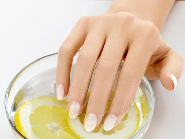 1539338440 strengthening orange and olive oil nail soak do it yourself