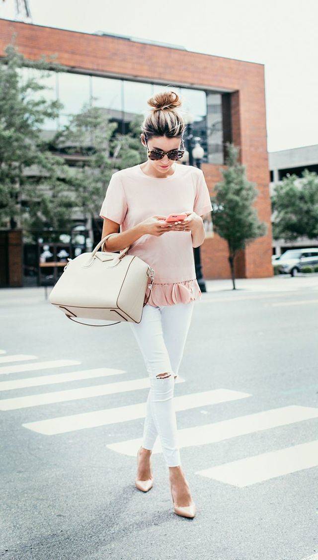 1452691152 white jeans and blush hued top