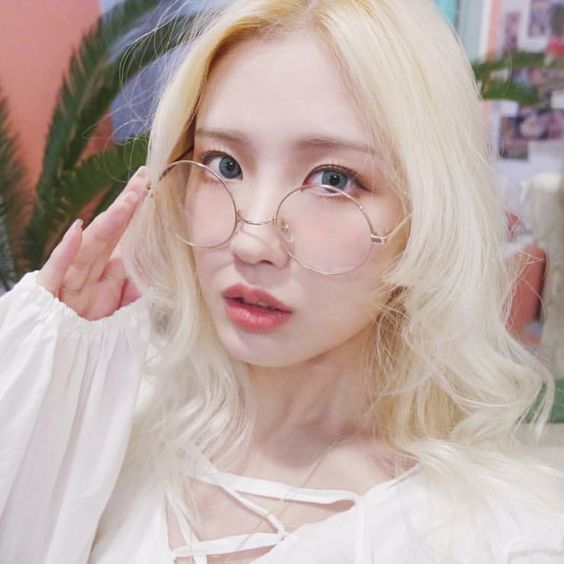 สีผมที่ทําให้หน้าสว่าง, สีี ผม ที่ ทำ ให้ หน้า ขาว
