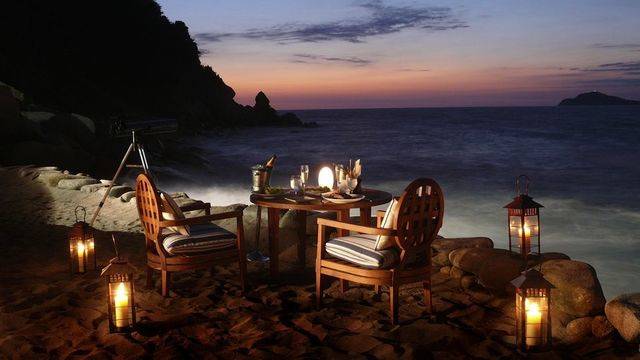 1452845409 006332 07 beach dining twilight
