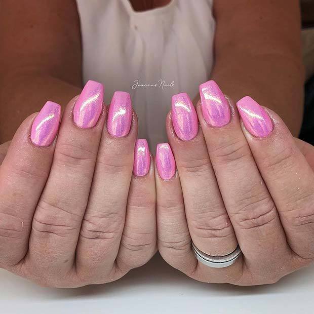 1544688331 shimmery pink nails