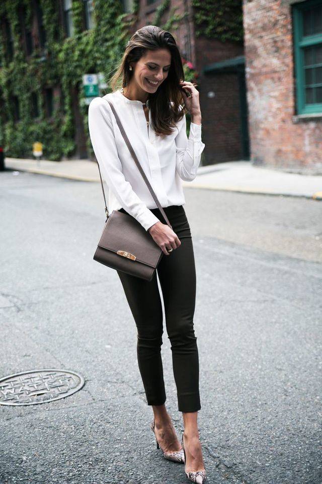 1453093980 black and white outfit