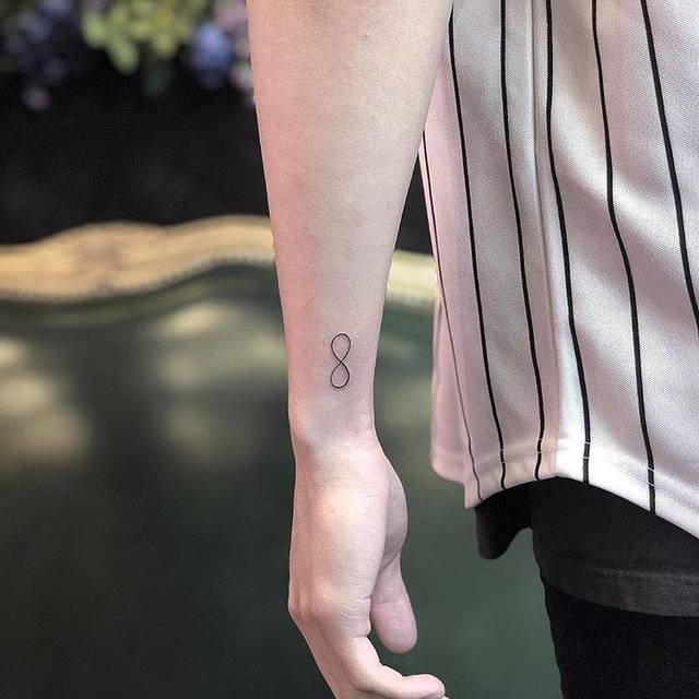 1546737221 l