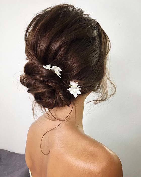 1548046328 pretty low bun