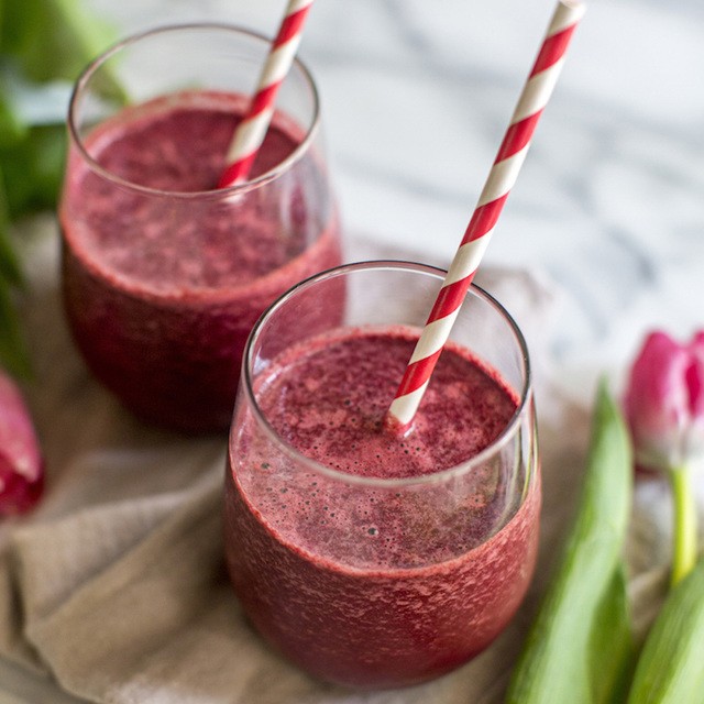1548913880 1000 dessert smoothies red velvet green smoothie07