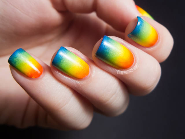 1453540225 rainbowgradient2