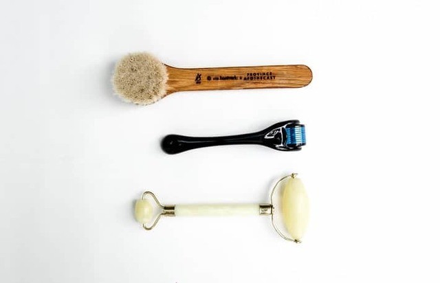 1549382664 facial tools 1
