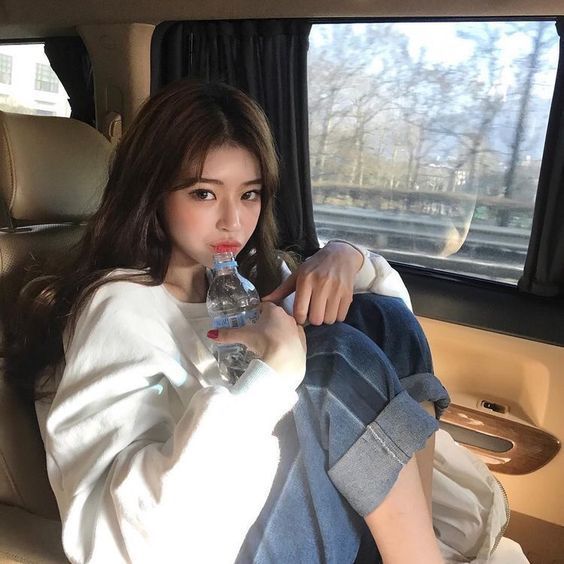 ดื่มน้ำให้มากๆ ก็เป็นวิธีดูแลผิวแบบเร่งด่วนได้นะ