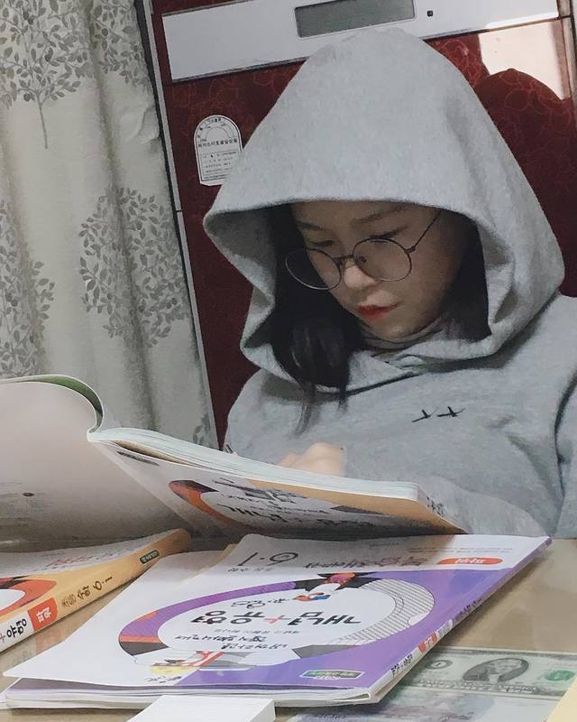 แคปชั่นเรียน ภาษาอังกฤษ, แคปชั่นเรียนฮาๆ, แคปชั่นเรียนรู้, แคปชั่นเรียนดี, แคปชั่นเรียนเก่ง, แคปชั่นเด็กเนิร์ด, แคปชั่นให้กำลังใจ, แคปชั่นการเรียน, แคปชั่นสอบ