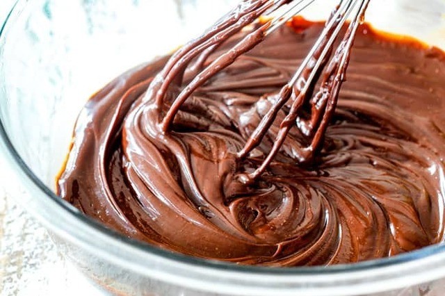 1552884620 chocolate raspberry cake 24