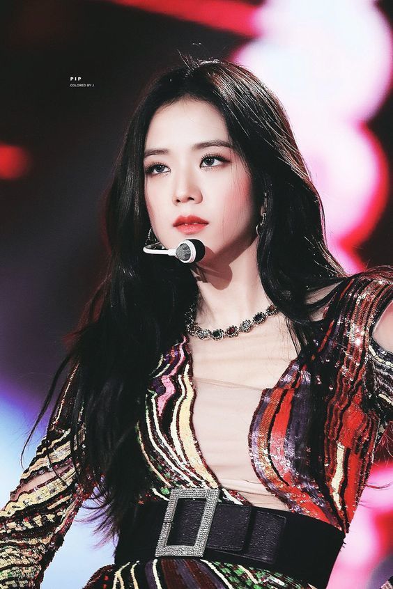 สีผมสําหรับคนผิวขาวเหลือง คือสีโทนสีดาร์กช็อกโกแลต