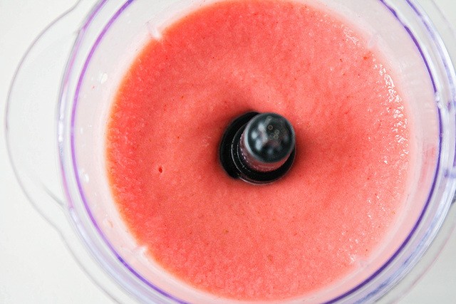 1554778977 strawberry lemonade smoothie 2