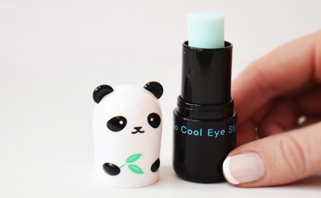 1555340550 review tonymoly pandas dream so cool eye stick de puffing cooling eye cream from korea korean skin care k beauty blog europe 02 768x475