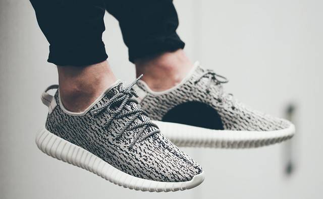 1454492136 more up close images of the adidas yeezy boost 350 11 940x580