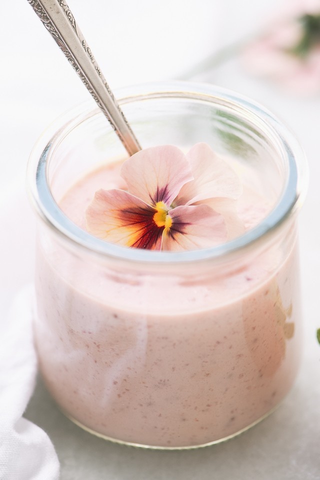 1556081594 strawberries and cream pots 8502013 february 28 2019
