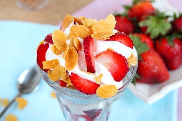 1556082500 3 strawberries and whipped cream with a crunch