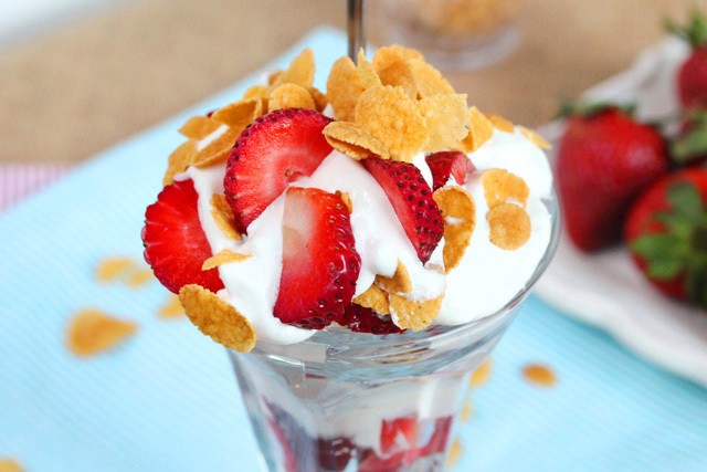 1556082559 15 strawberries and whipped cream with a crunch