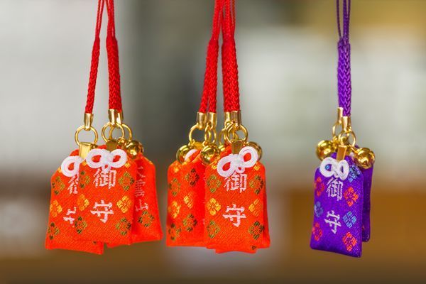 1557037847 japan shrine 3