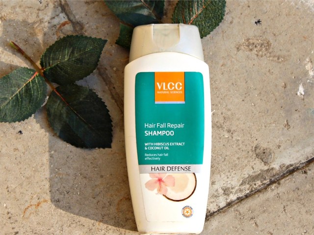 1557068900 vlcc hibiscus coconut oil hair fall repair shampoo review