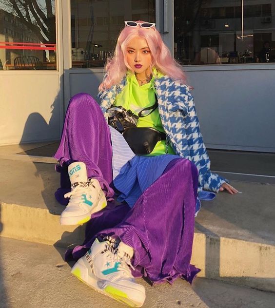 ชุดนีออน สีนีออน เสืื้อเขียวนีออน เสื้อม่วงนีออน แฟชั่นนีออน