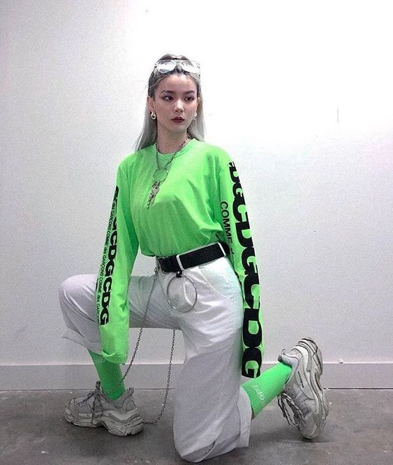 ชุดนีออน สีนีออน เสืื้อเขียวนีออน เสื้อนีออน แฟชั่นนีออน