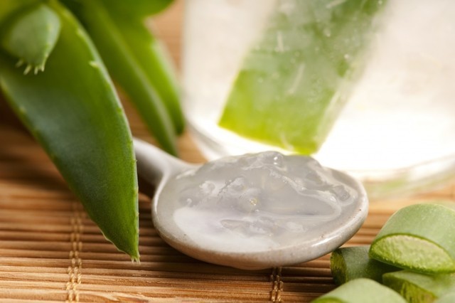 1558254204 aloe vera gel 600x3992x1