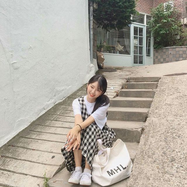 ไอเดียท่าโพส ถ่ายรูป ไอเดียถ่ายรูป สไตล์เกาหลี
