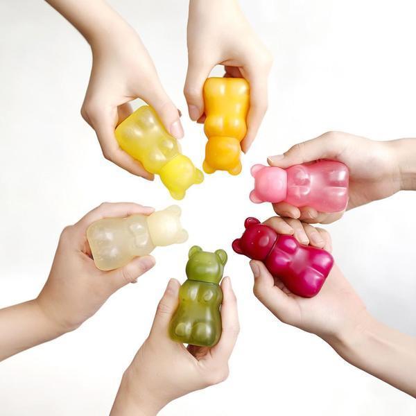 1560492562 gummy bear jelly hand line grande