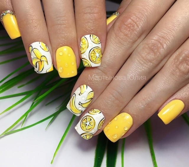 1561101630 summer yellow nails 27