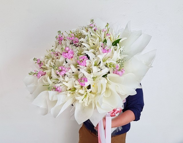 1567842178 floraison white lily