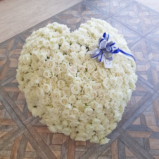 1567842381 floraison white rose