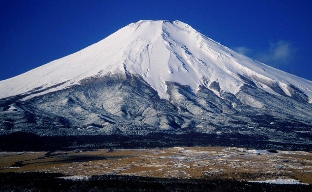 1571210814 mount fuji from hotel mt fuji 1995 2 7