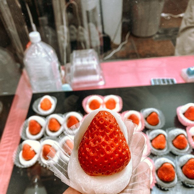 ไดฟูกุ  ไดฟูกุสตรอว์เบอร์รี  สตรอว์เบอร์รี ตลาดคุโรมง  KuromonIchibaMarket 