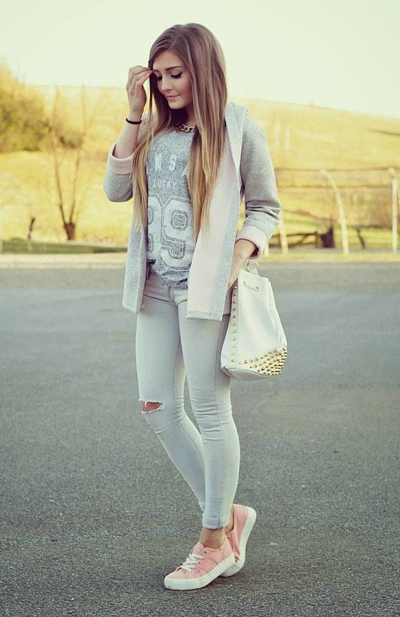 1456593250 pink sneakers outfit idea