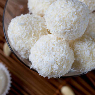 สูตรโฮมเมด 'Raffaello Almond Coconut' หวานนุ่มกรุบกรอบ