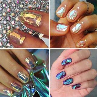 แฟชั่นเพ้นท์เล็บ 'สไตล์กระจกแตก' สวยแปลกตา ไม่เหมือนใคร