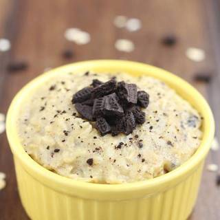 เมนูของหวานง่ายๆ ทานได้ไม่รู้สึกผิด 'Skinny Cookies 'n Cream Oatmeal'