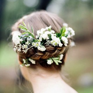 1434942111 1434105634 milkmaid braid flower crown coachella hair inspiration