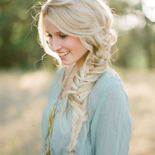 รวมทรงผม Fishtail Braid เปียหางปลาที่ทุกคนต้องหลงรัก!