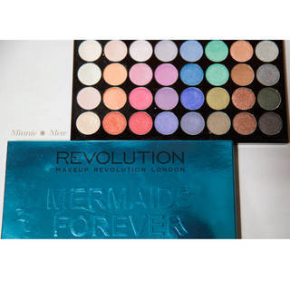 Review : Ultra 32 Shade Eyeshadow Palette MERMAIDS FOREVER