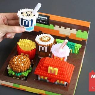 Nanoblockของเล่นตัวต่อHappyMealจากMcDonalds