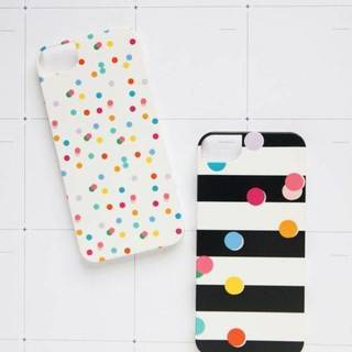 DIY เคสมือถือ ลาย 'Confetti Dot' ง่ายๆ ด้วยยาทาเล็บ