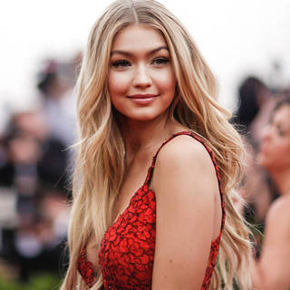 1464341854 1463296321 gigi hadid thumb