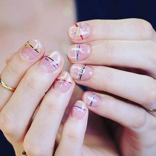 Bracelet nails เทรนด์เพ้นท์เล็บลายใหม่จากเกาหลี