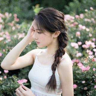 30 ไอเดีย ทรงผมสำหรับสาวผมยาว จากเพจ AN ORDINARY GIRL