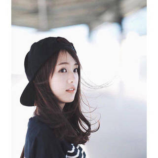 แอ๊บให้เนียน! Candid Shot ท่าโพสแอ๊บเผลอ เบลอ ๆ เหมือนไม่ตั้งใจ